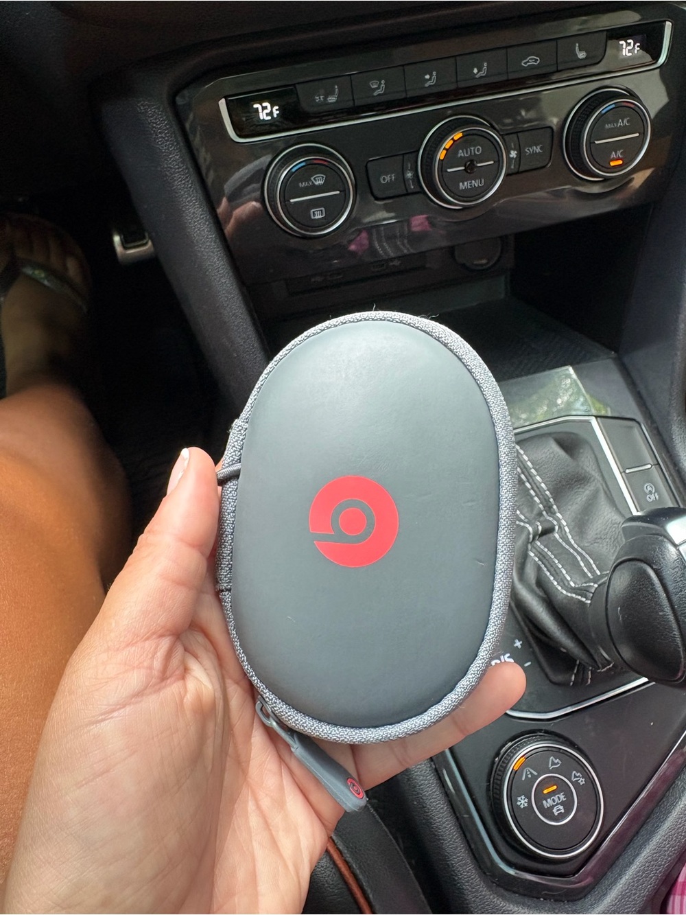 Beats Powerbeats2 Wireless Earbuds – Gray/Red